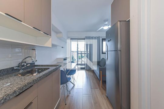 Cozinha de kitnet/studio à venda com 1 quarto, 25m² em Campo Belo, São Paulo