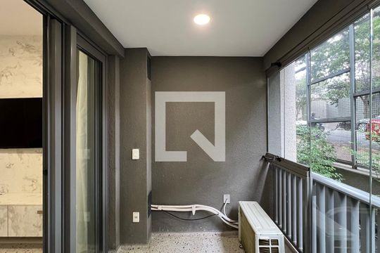 Varanda de kitnet/studio para alugar com 1 quarto, 25m² em Sumarezinho, São Paulo