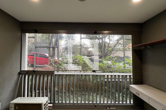Varanda de kitnet/studio para alugar com 1 quarto, 25m² em Sumarezinho, São Paulo