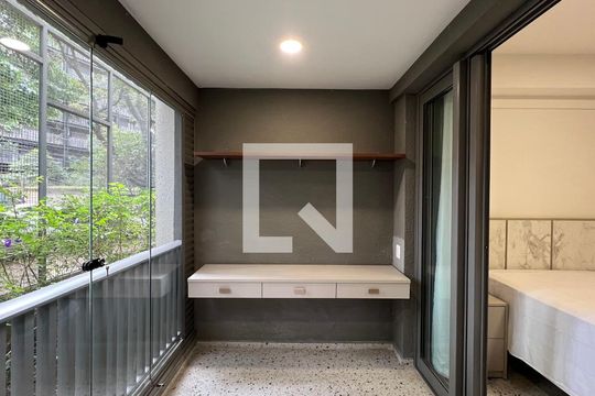 Varanda de kitnet/studio para alugar com 1 quarto, 25m² em Sumarezinho, São Paulo