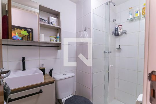 Banheiro Social de apartamento à venda com 2 quartos, 63m² em Del Castilho, Rio de Janeiro