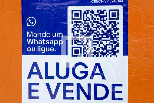 placa instalada de casa à venda com 4 quartos, 480m² em Jardim Vergueiro, São Paulo