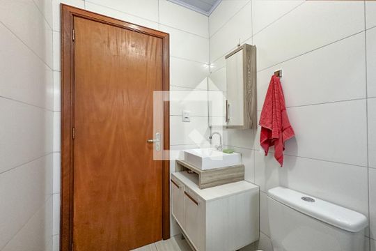Banheiro 2 de casa para alugar com 2 quartos, 90m² em São José, São Leopoldo
