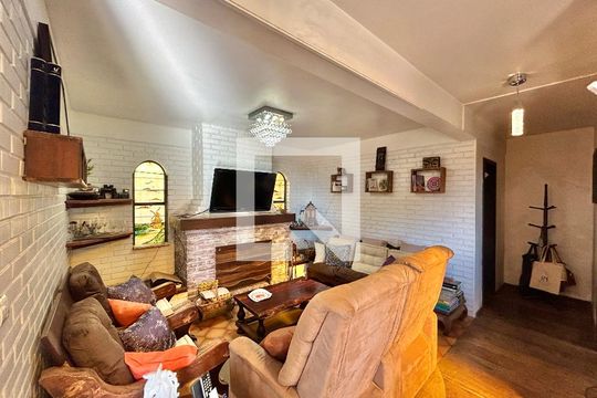 Sala de casa à venda com 4 quartos, 265m² em Feitoria, São Leopoldo