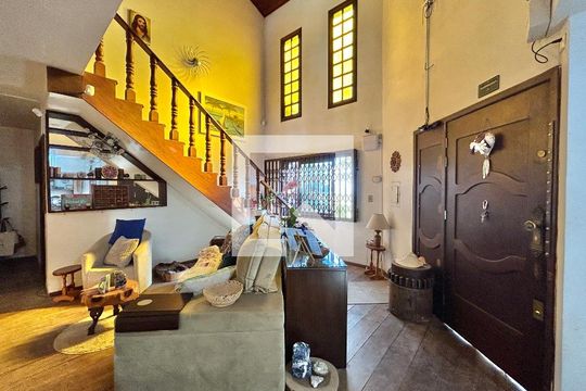 Sala de casa à venda com 4 quartos, 265m² em Feitoria, São Leopoldo