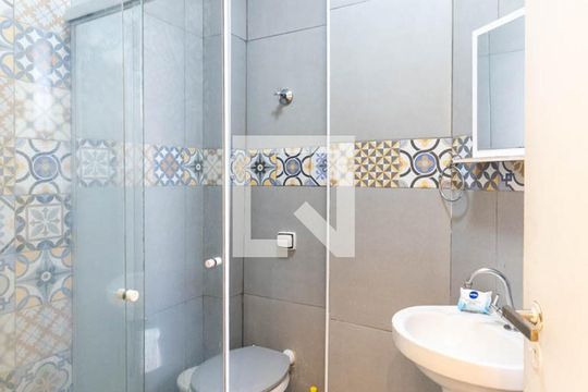 Banheiro de kitnet/studio à venda com 1 quarto, 33m² em Centro Histórico de São Paulo, São Paulo