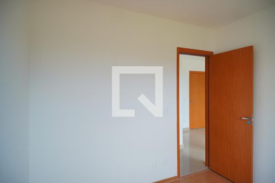 Quarto 1 de apartamento à venda com 2 quartos, 42m² em Humaitá, Porto Alegre