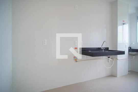 Cozinha de apartamento à venda com 2 quartos, 42m² em Humaitá, Porto Alegre