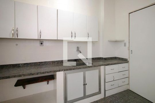 Cozinha de apartamento à venda com 4 quartos, 128m² em São Pedro, Belo Horizonte