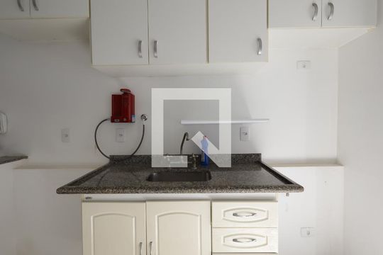 Cozinha de apartamento à venda com 1 quarto, 62m² em Vila Suzana, São Paulo