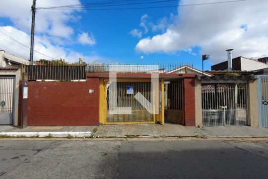 Fachada de casa à venda com 2 quartos, 145m² em Vila Guarani (zona Sul), São Paulo