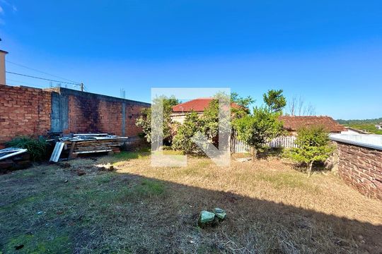 Pátio de casa para alugar com 2 quartos, 80m² em Scharlau, São Leopoldo