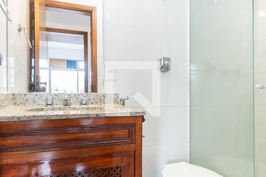Banheiro de apartamento à venda com 3 quartos, 100m² em Tijuca, Rio de Janeiro