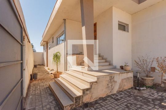 Fachada de casa à venda com 3 quartos, 412m² em Jardim Guarani, Campinas