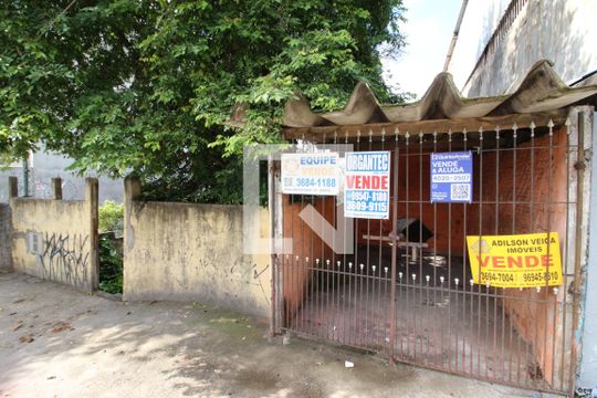 Fachada de casa à venda com 2 quartos, 143m² em Jaguaribe, Osasco