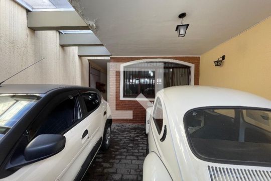 Garagem de casa à venda com 3 quartos, 200m² em Jardim Peri Peri, São Paulo