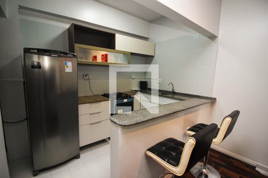 Cozinha e Área de Serviço de apartamento para alugar com 1 quarto, 72m² em Centro Histórico, Porto Alegre