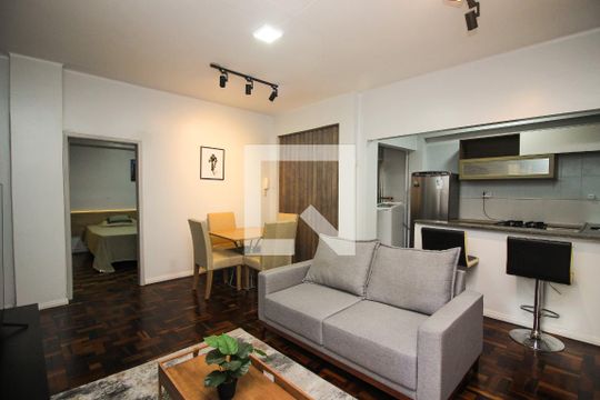 Sala de apartamento para alugar com 1 quarto, 72m² em Centro Histórico, Porto Alegre