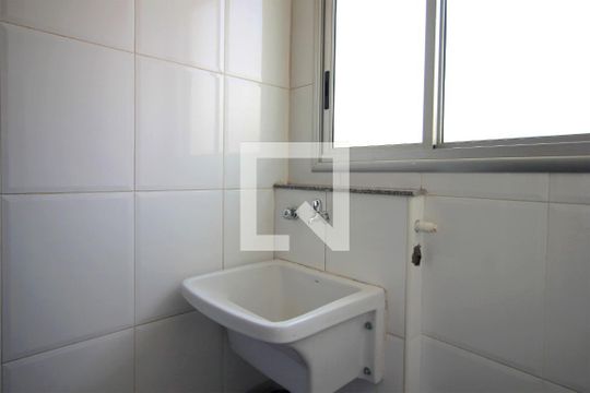 Área de Serviço de apartamento para alugar com 3 quartos, 150m² em Esplanada, Belo Horizonte