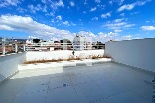 Cobertura de apartamento para alugar com 3 quartos, 150m² em Esplanada, Belo Horizonte