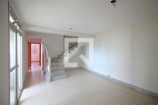 Sala de apartamento para alugar com 3 quartos, 150m² em Esplanada, Belo Horizonte