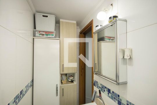 Banheiro de apartamento à venda com 2 quartos, 48m² em Vila Albertina, São Paulo