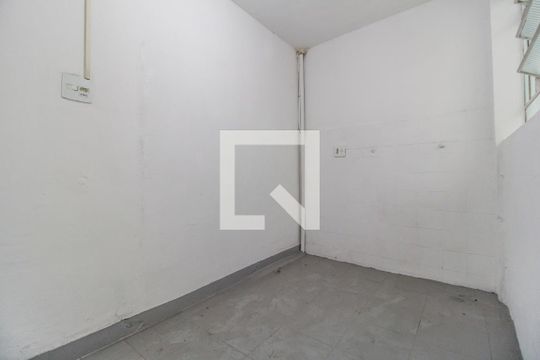 Área de Serviço de casa para alugar com 2 quartos, 240m² em Vila Sargento Jose de Paula, Barueri