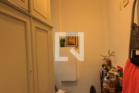 Quarto de serviço de apartamento para alugar com 2 quartos, 75m² em Copacabana, Rio de Janeiro