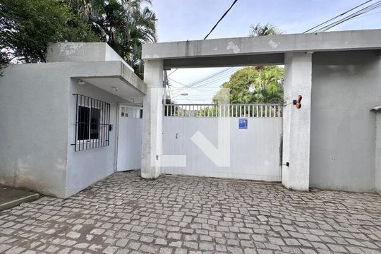 Fachada de casa de condomínio para alugar com 4 quartos, 280m² em Vargem Grande, Rio de Janeiro