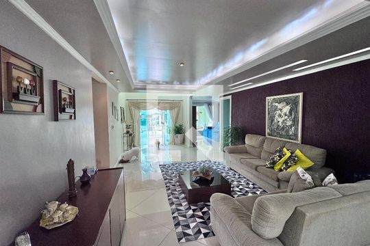 Sala de casa de condomínio à venda com 4 quartos, 280m² em Vargem Grande, Rio de Janeiro