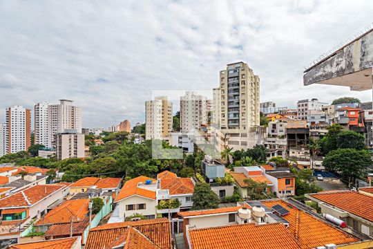 Vista de casa à venda com 2 quartos, 145m² em Vila Madalena, São Paulo