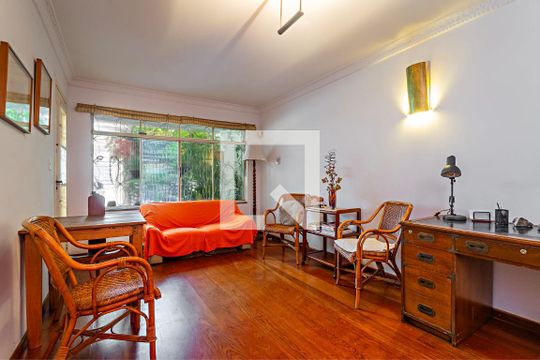 Casa à venda com 2 quartos, 145m² em Vila Madalena, São Paulo