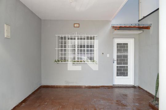 Garagem de casa à venda com 3 quartos, 155m² em Ipiranga, São Paulo