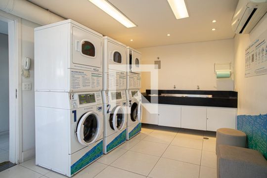 Área comum - Lavanderia de kitnet/studio para alugar com 1 quarto, 29m² em Bela Vista, São Paulo