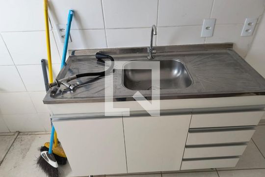 Cozinha e Área de Serviço de apartamento à venda com 2 quartos, 54m² em Jardim Riacho das Pedras, Contagem