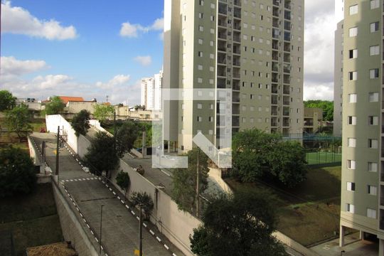 Vista do Quarto 1 de apartamento para alugar com 2 quartos, 60m² em Umuarama, Osasco