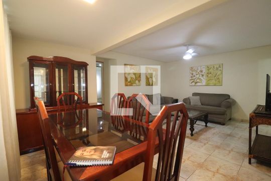 Casa 1 - Sala de casa à venda com 3 quartos, 348m² em Vila Alzira, Santo André