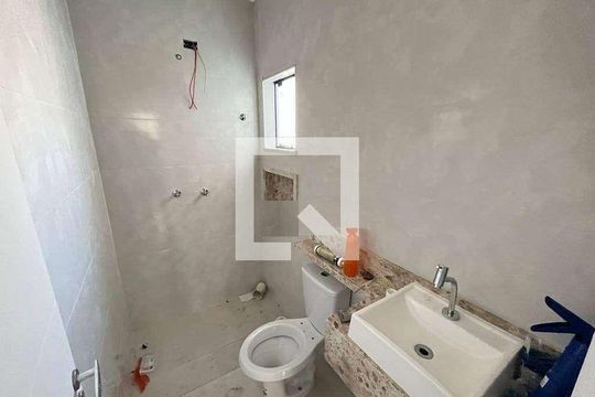 Casa à venda com 3 quartos, 140m² em Vila Bonilha, São Paulo