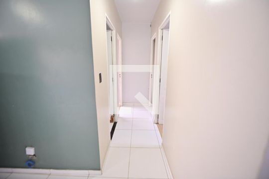 Corredor de apartamento à venda com 3 quartos, 62m² em Vila Jaragua, Goiânia