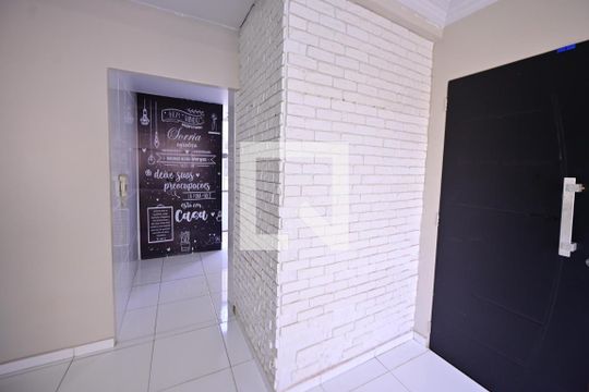 Sala de apartamento à venda com 3 quartos, 62m² em Vila Jaragua, Goiânia