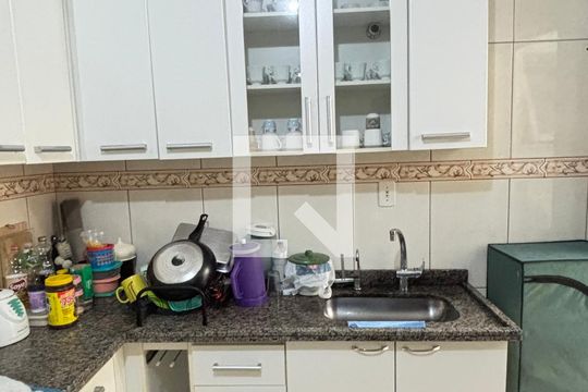 Cozinha de apartamento à venda com 2 quartos, 80m² em Vila Tibiriçá, Santo André