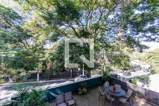 Vista da Sala de TV de casa à venda com 3 quartos, 412m² em Fazenda Morumbi, São Paulo