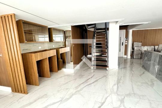 Casa de Condomínio à venda com 7 quartos, 372m² em Tucuruvi, São Paulo