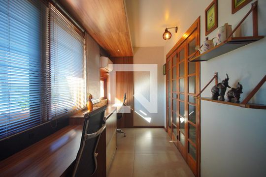 Escritório de casa à venda com 3 quartos, 175m² em Jardim America, São Leopoldo
