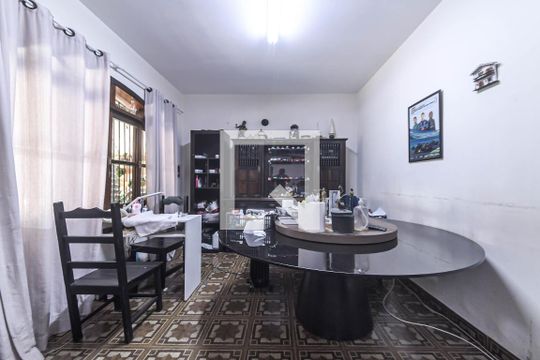 Sala de casa à venda com 5 quartos, 140m² em Vila Moraes, São Paulo