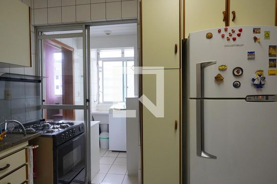 Cozinha de apartamento para alugar com 3 quartos, 133m² em Saco dos Limões, Florianópolis
