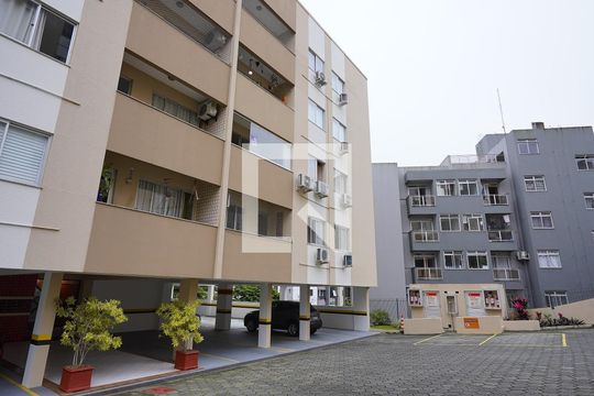 Fachada do bloco de apartamento para alugar com 3 quartos, 133m² em Saco dos Limões, Florianópolis