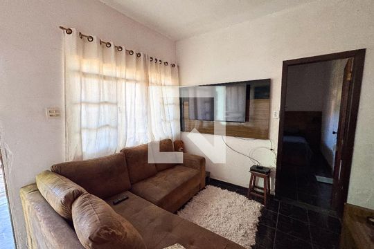Sala de casa à venda com 4 quartos, 140m² em Jardim Bandeirantes, Contagem