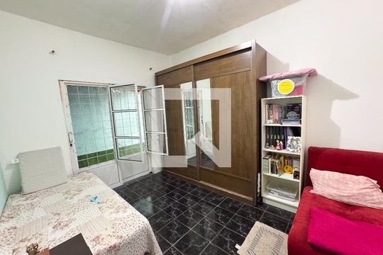 Quarto 2 de casa à venda com 4 quartos, 140m² em Jardim Bandeirantes, Contagem