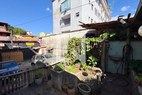 Área comum de casa à venda com 4 quartos, 140m² em Jardim Bandeirantes, Contagem